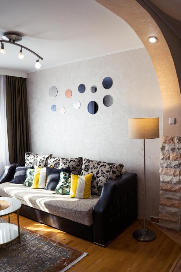 Apartament Milcov Гура Хуморулуй Екстериор снимка